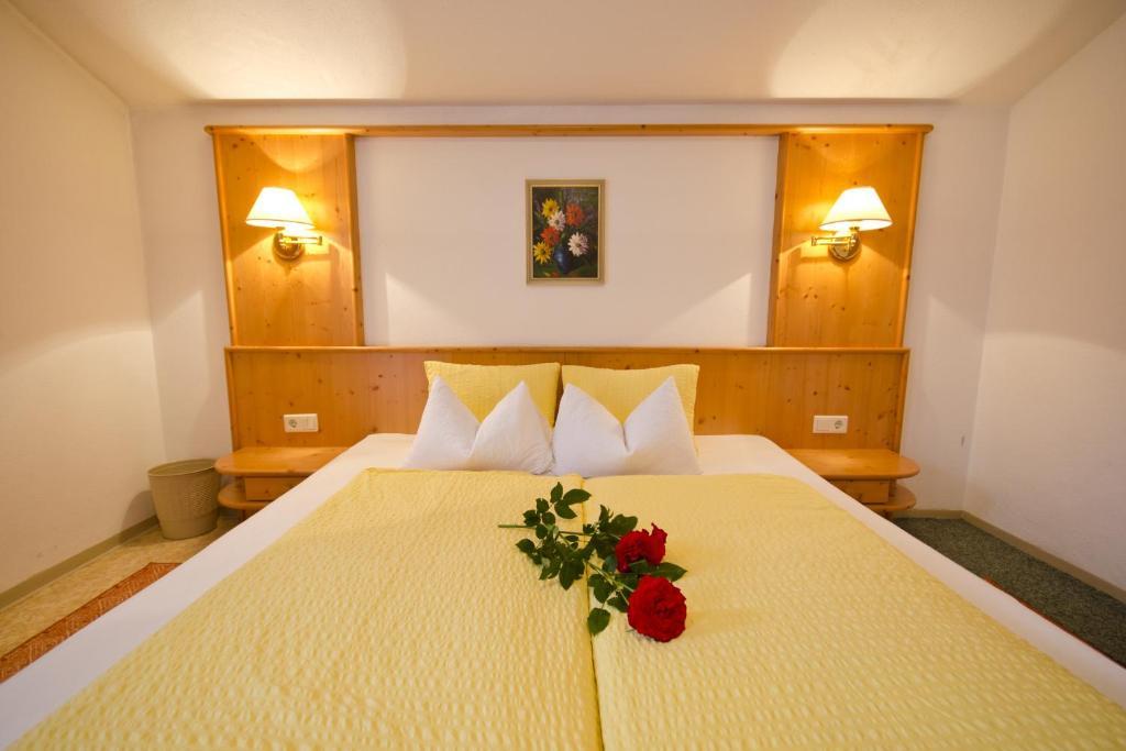 Apart-Pension Wasserfall Neustift im Stubaital Room photo