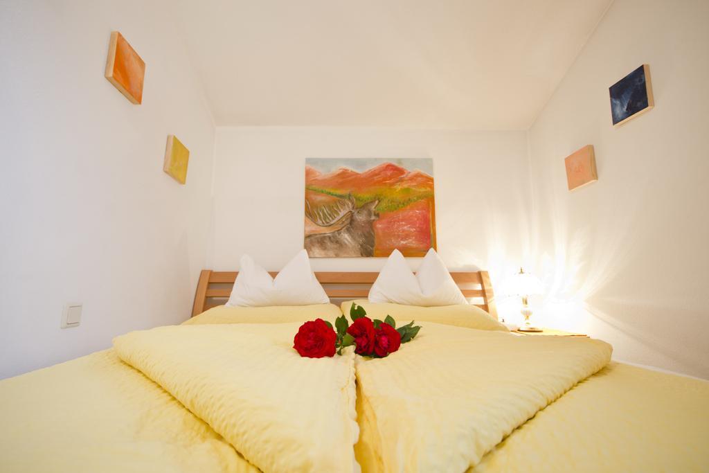 Apart-Pension Wasserfall Neustift im Stubaital Room photo