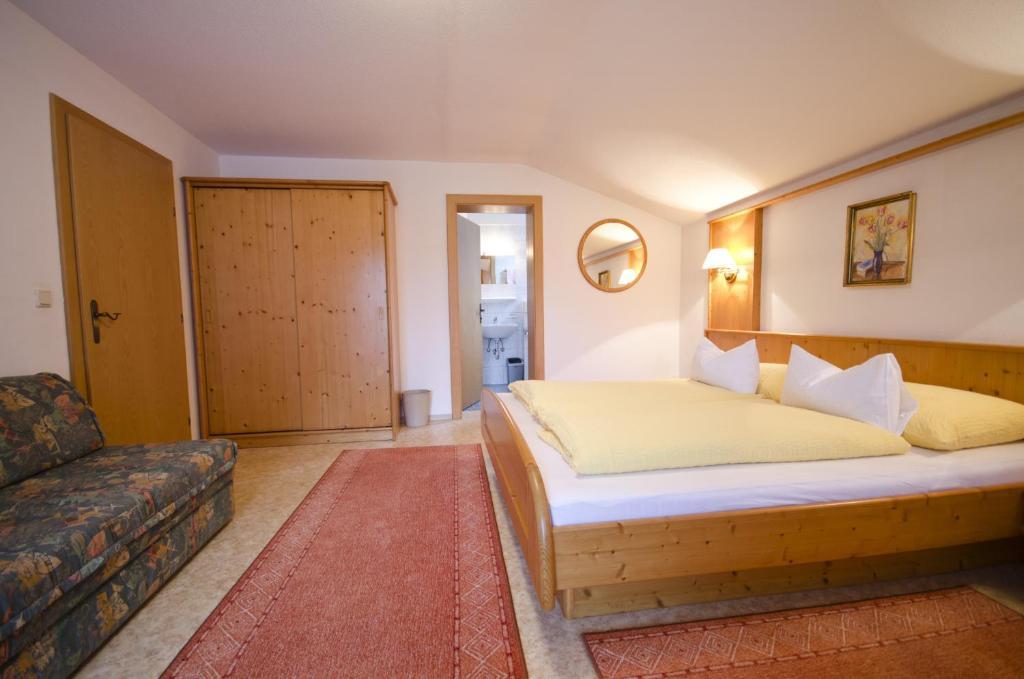 Apart-Pension Wasserfall Neustift im Stubaital Room photo