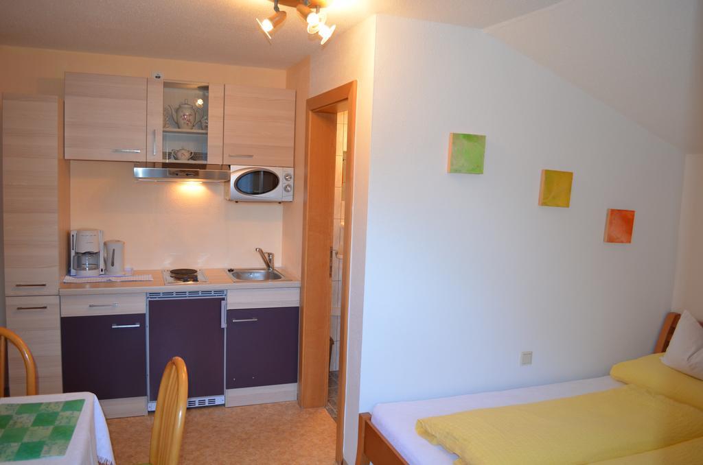 Apart-Pension Wasserfall Neustift im Stubaital Exterior photo