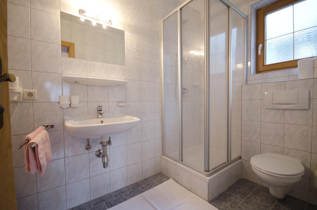 Apart-Pension Wasserfall Neustift im Stubaital Exterior photo
