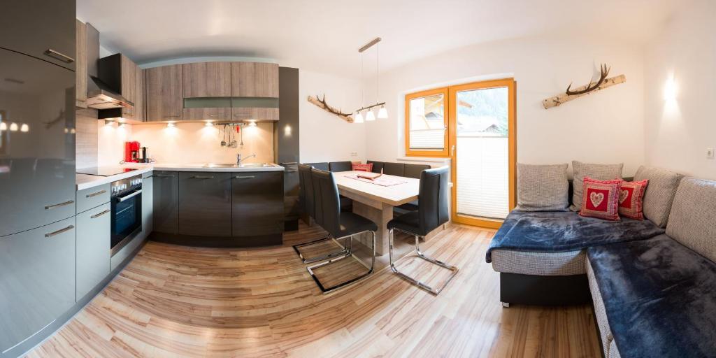 Apart-Pension Wasserfall Neustift im Stubaital Room photo